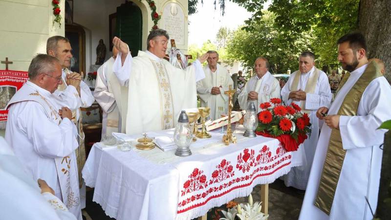 Révfalu_búcsú (1).jpg